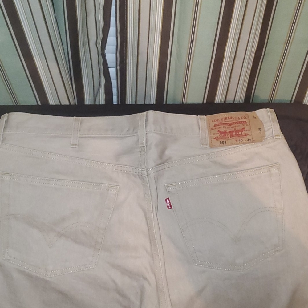 Jeans - Picture 3 of 5
